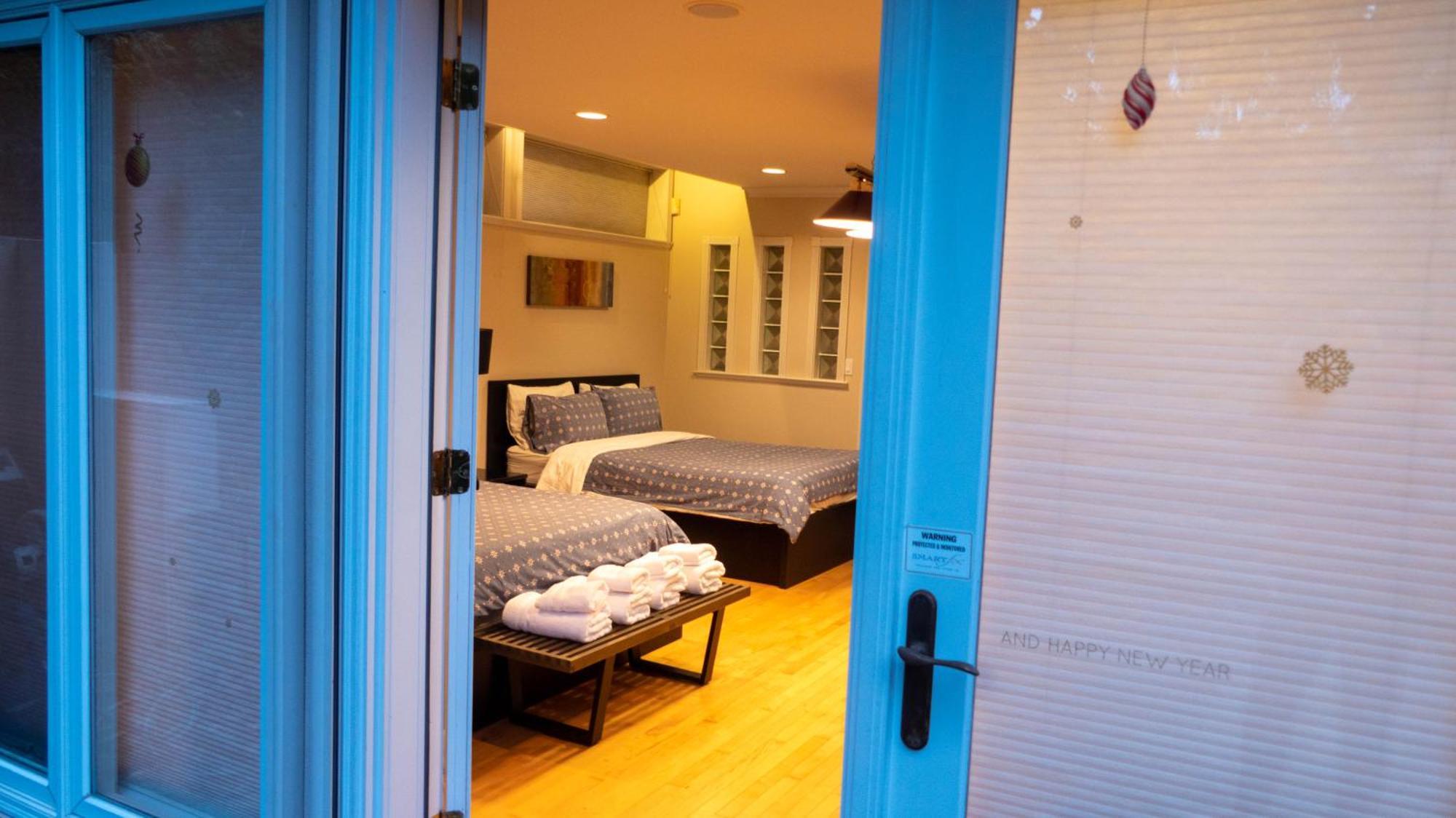 Van Nest Near Yvr Ubc Downtown แวนคูเวอร์ ภายนอก รูปภาพ